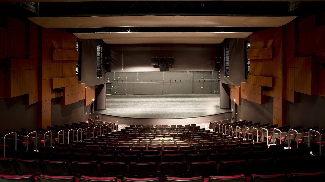 web-main-theatredsc_1253